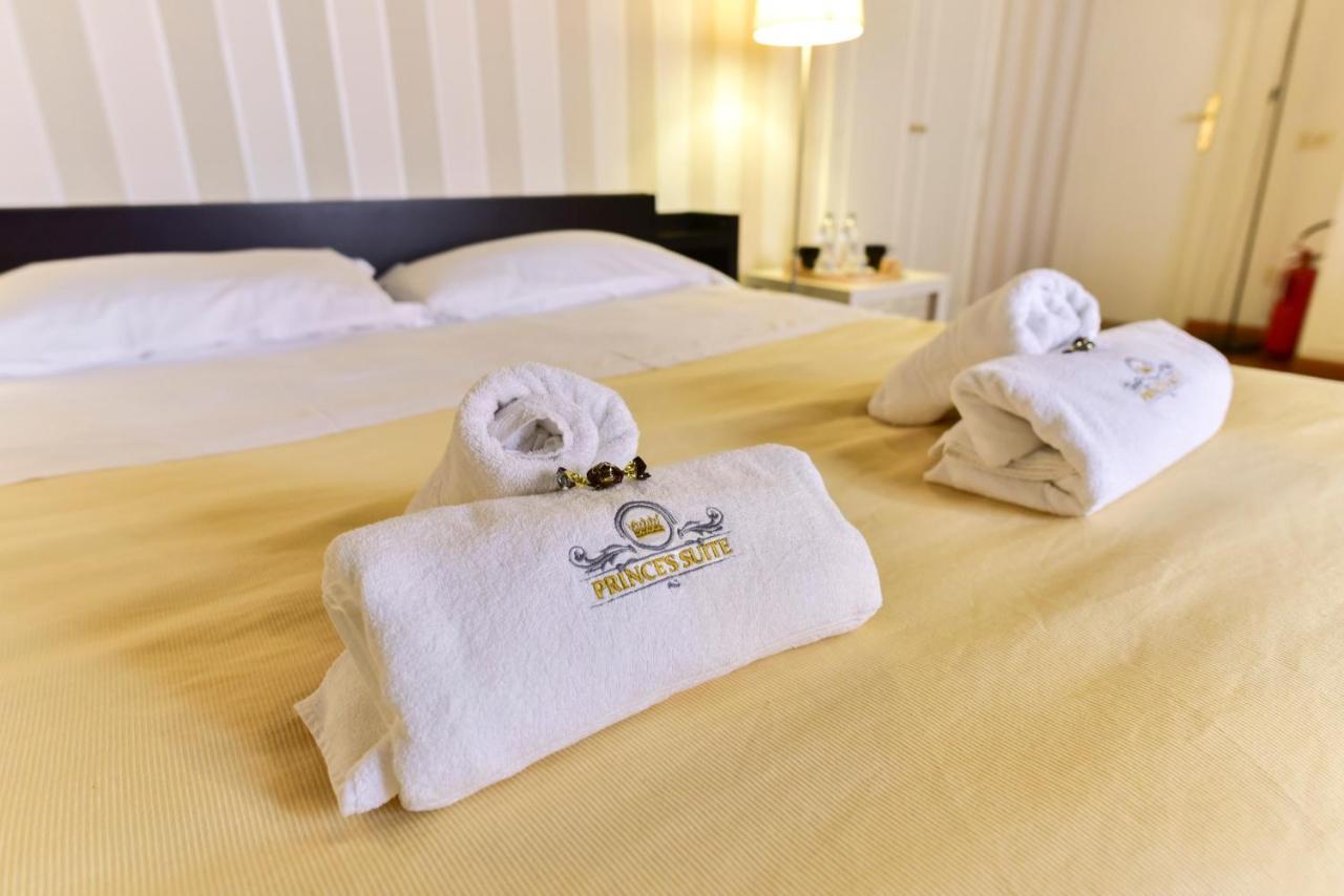 Prince'S Suite - Budget Rooms & Apt Piazza Del Popolo Rzym Zewnętrze zdjęcie
