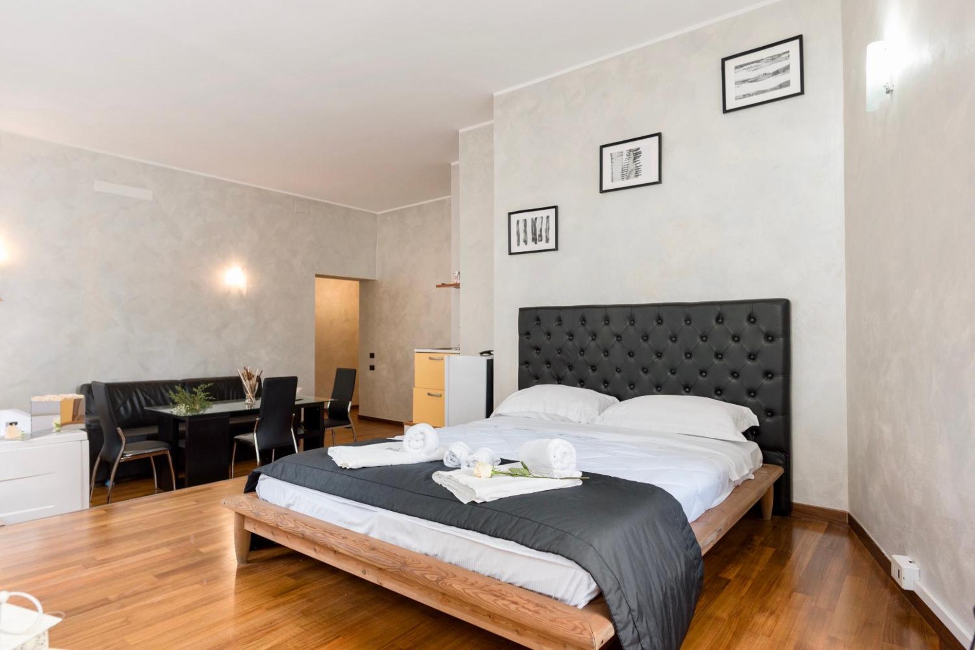 Prince'S Suite - Budget Rooms & Apt Piazza Del Popolo Rzym Zewnętrze zdjęcie
