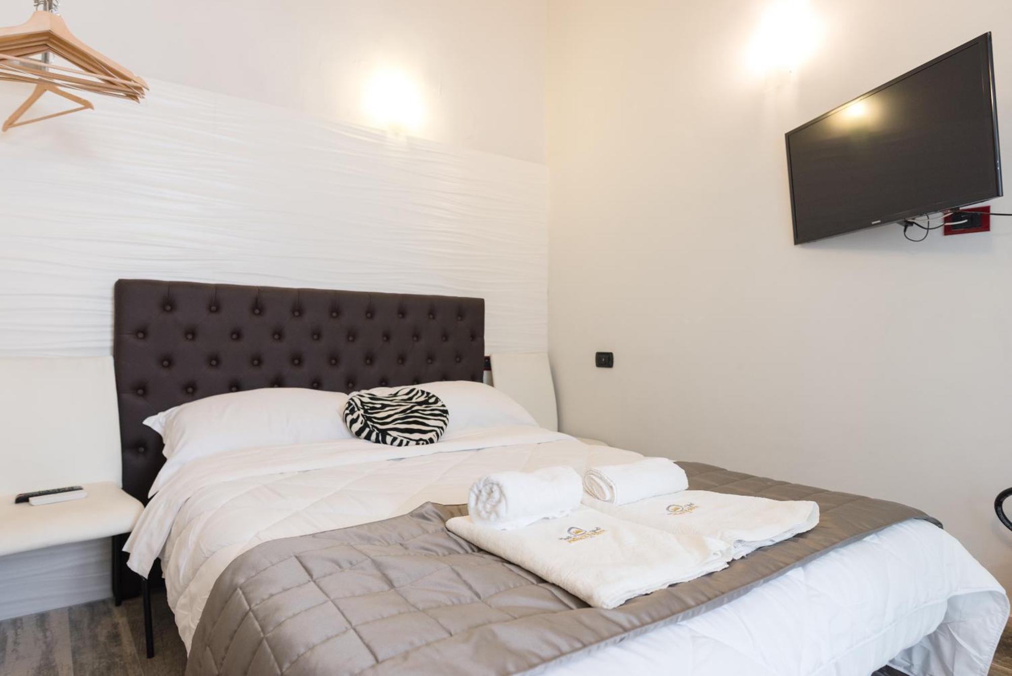 Prince'S Suite - Budget Rooms & Apt Piazza Del Popolo Rzym Zewnętrze zdjęcie